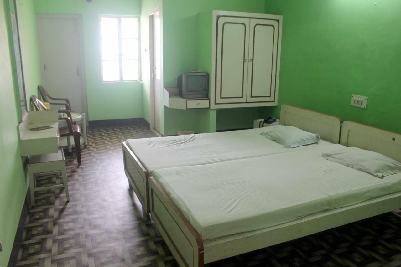 Hotel Deepak Bakkhali Luaran gambar