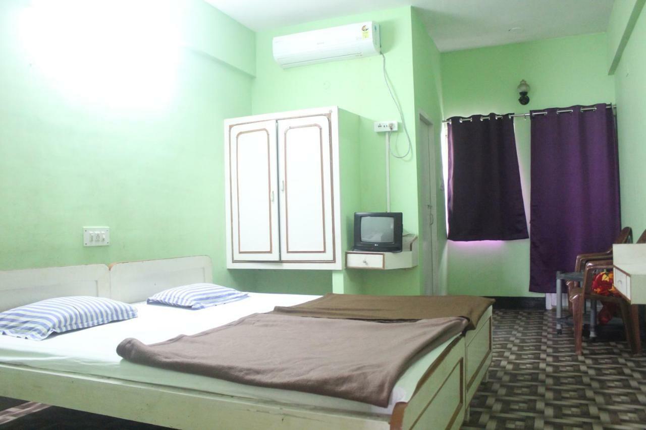 Hotel Deepak Bakkhali Luaran gambar